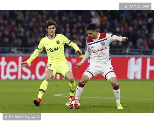 人盯人防守策略回归 中场绞杀战改变比赛节奏